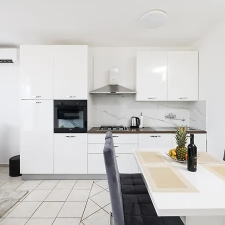 Apartman Sanja *